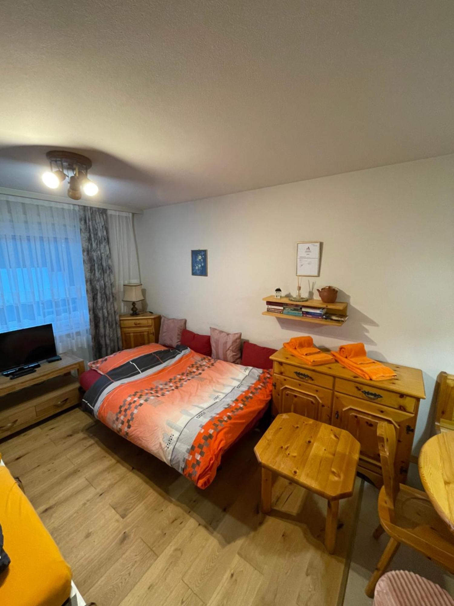 Montanji 11 Apartment Leukerbad Bagian luar foto